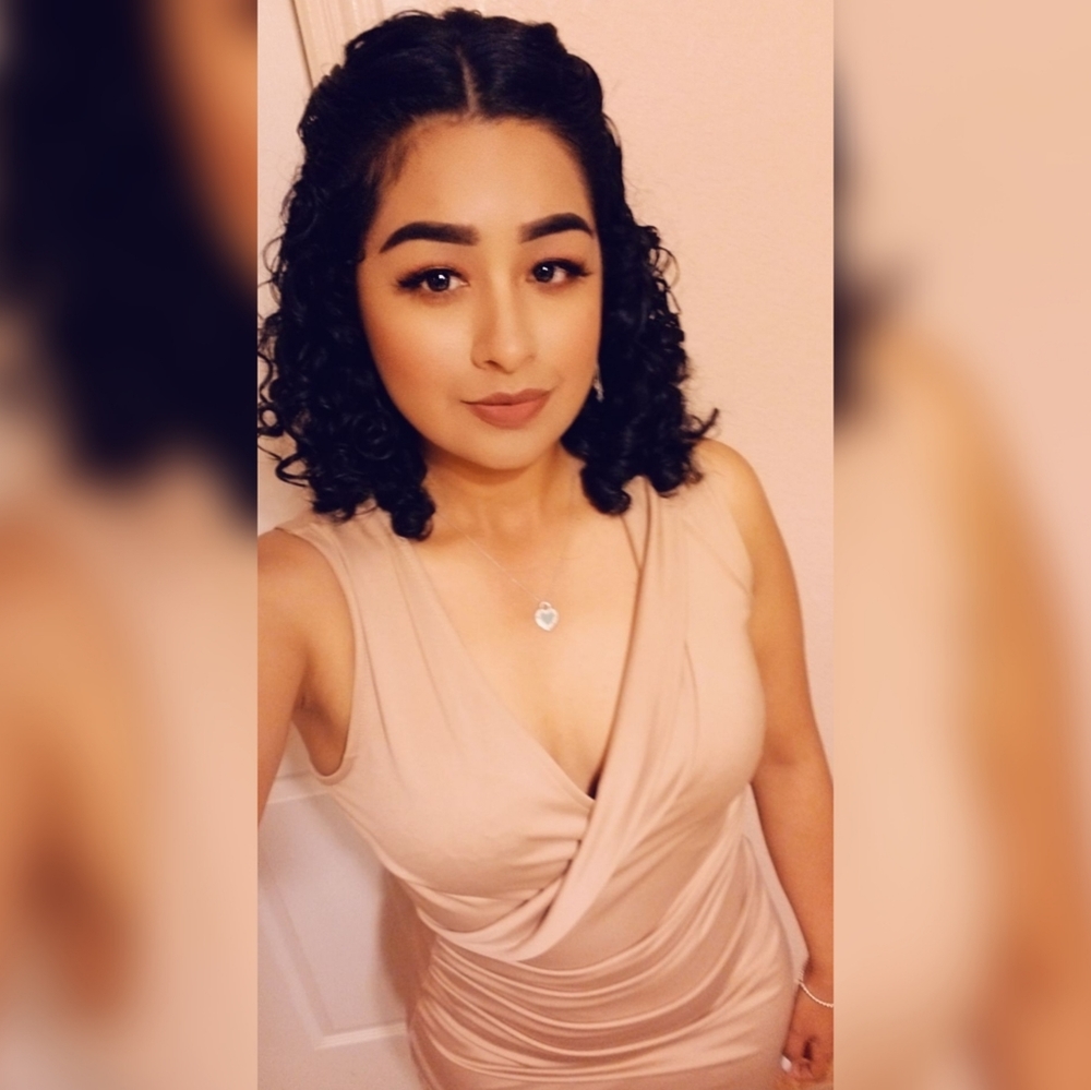 Meet your Posher, Elizabeth